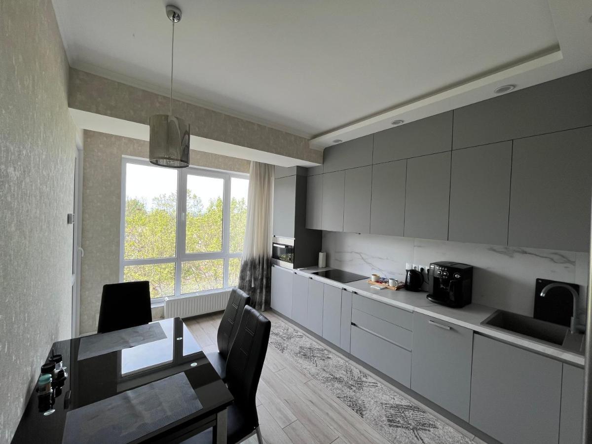 Dendrarium Park Apartment Chisinau Ngoại thất bức ảnh
